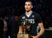 九游官网-双重奏鸣，乌拉圭绝境突围与伊萨克德甲封神，定义足球的关键先生时刻