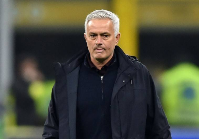 教练战术高明，率领球队一路高歌猛进的简单介绍