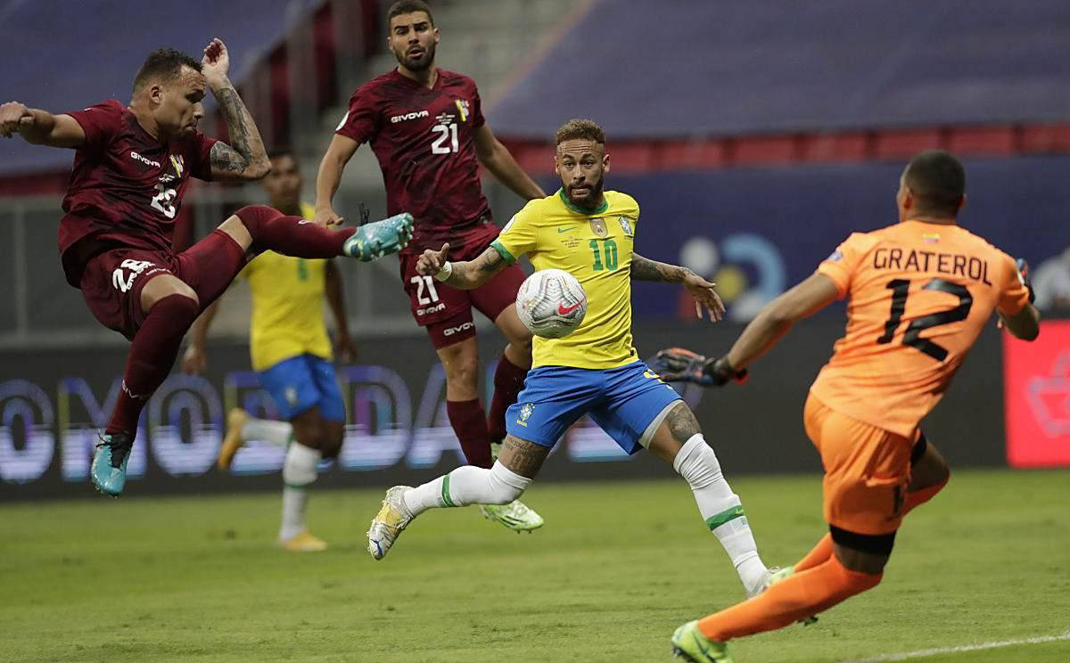 皇家马德里客场战胜对手，保持领先优势的简单介绍