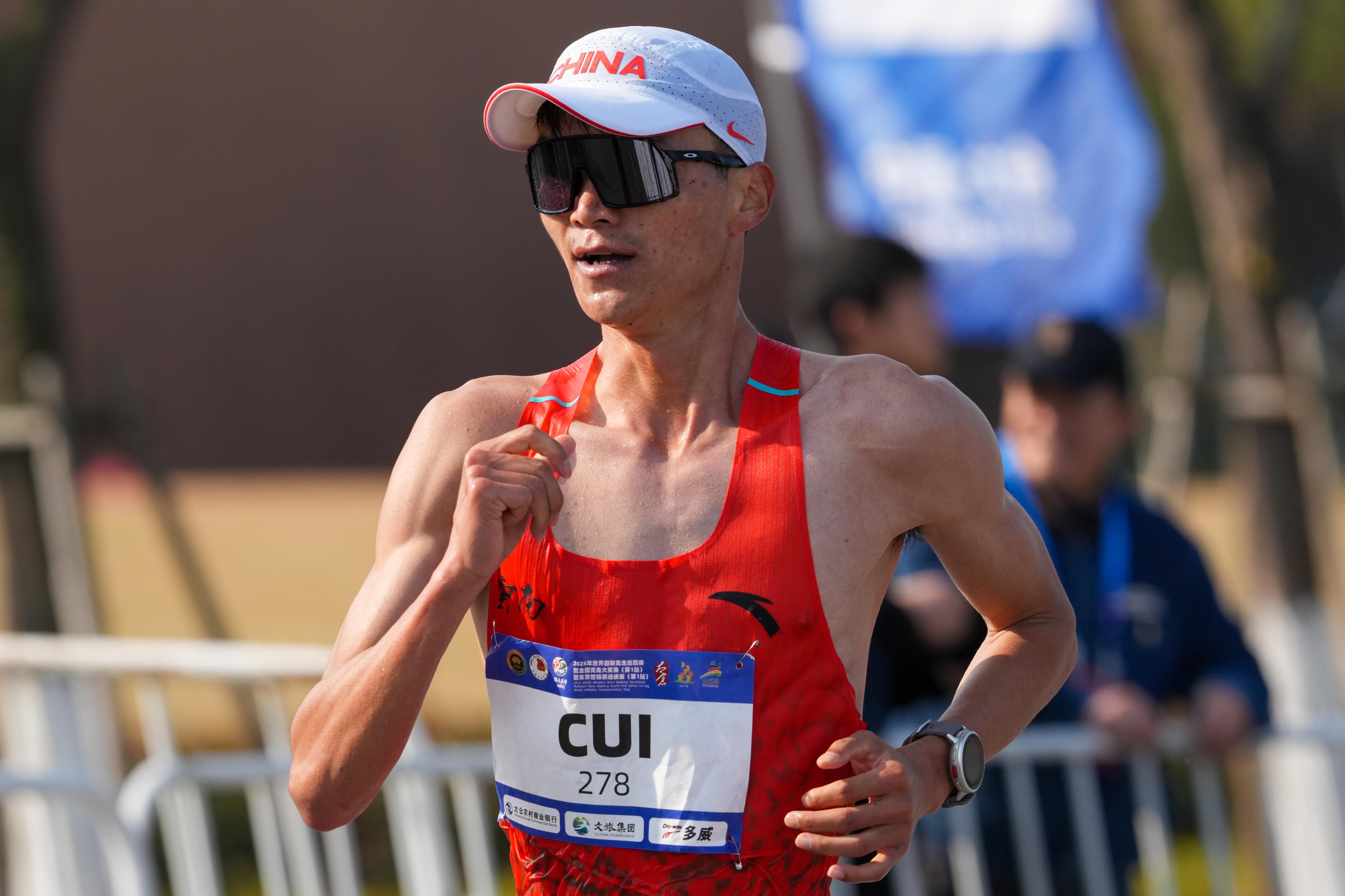 运动员们奋发向前,挑战先锋 运动员们奋发向前,挑战先锋