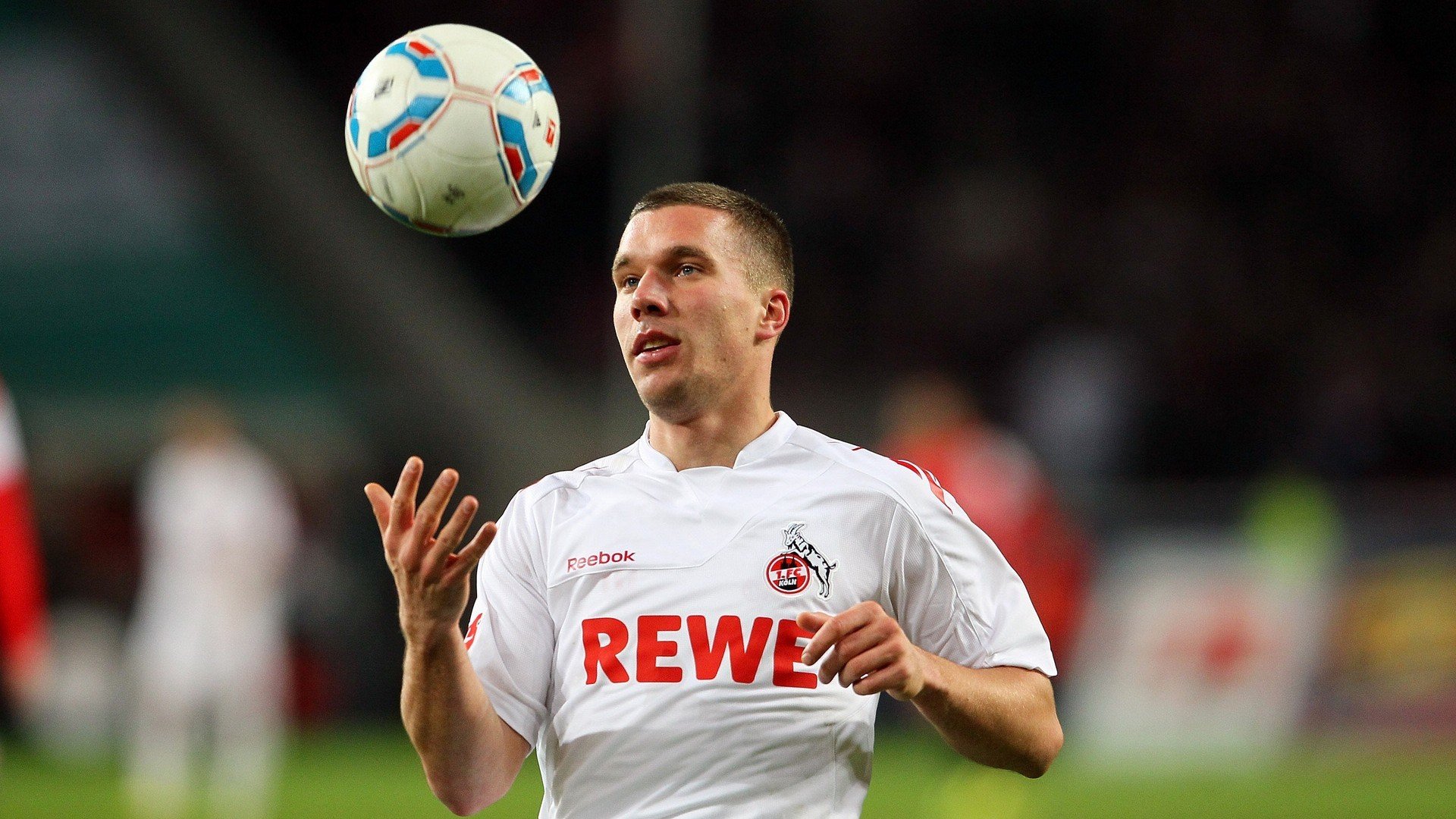 智利对阵希腊，卡塞米罗存在感拉满的全场解析