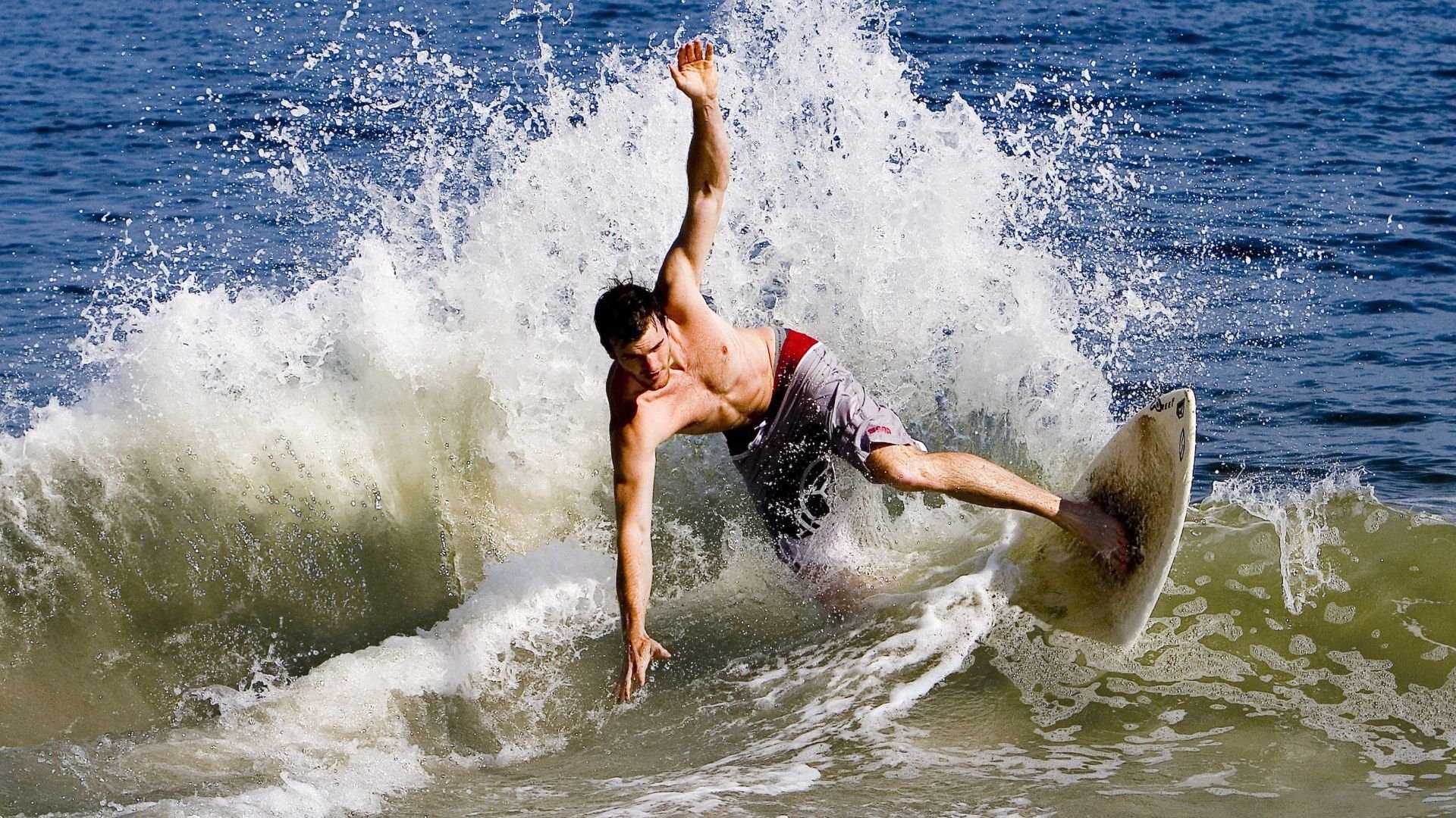 巴雷拉成为胜负手,日本与南非的巅峰对决,见证足球的纯粹与偶然